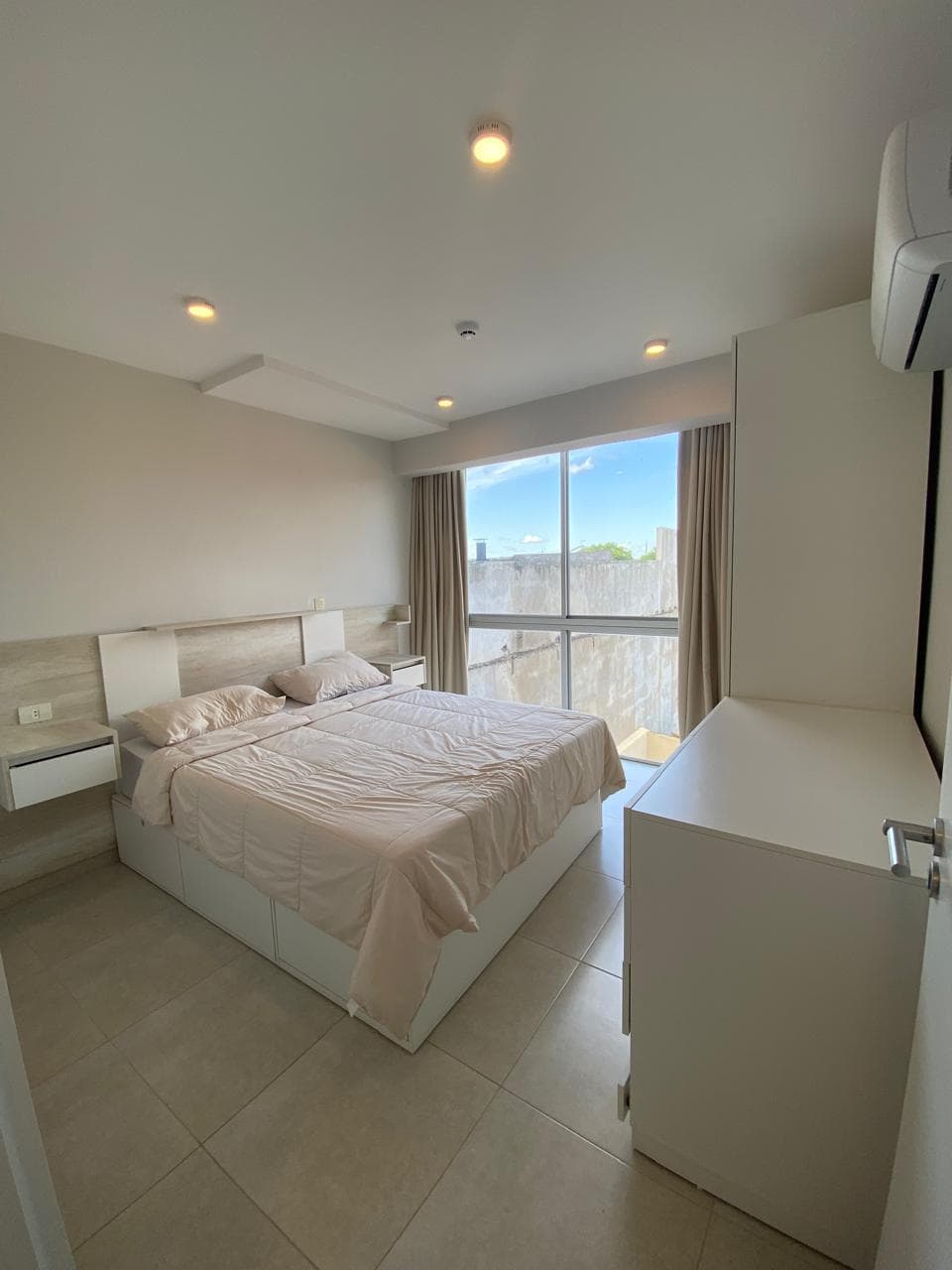 Alquiler-Departamento- Avda. Santa Teresa ( Ykua Sati), foto 3
