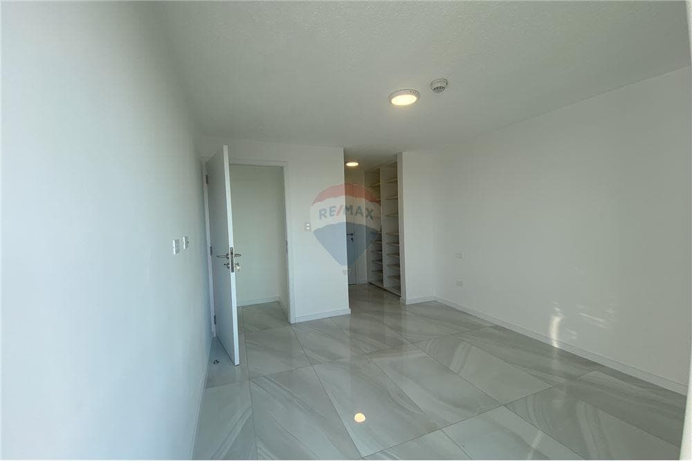 de 1 dormitorio en Surubi.i, foto 3