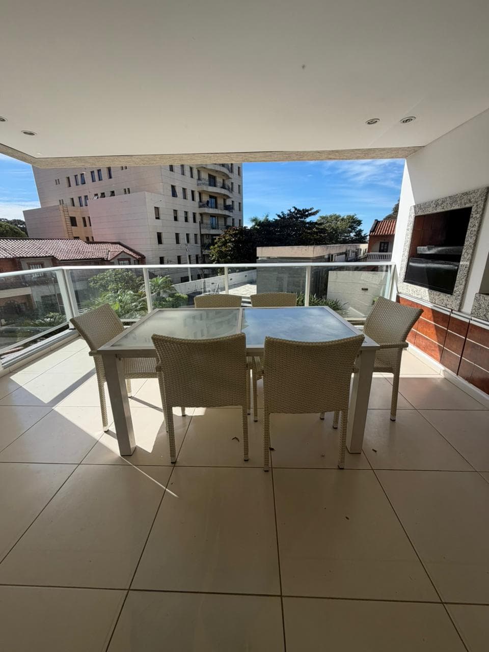 amplio Departamento de 3 Dormitorios | Barrio Mariscal López — foto 3