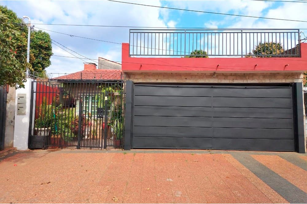 Vendo casa en lambare zona 4 mojones