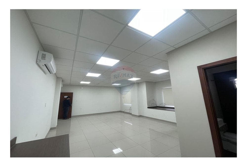 Oficina - Alquiler - Avda. Mariscal Lopez, foto 2
