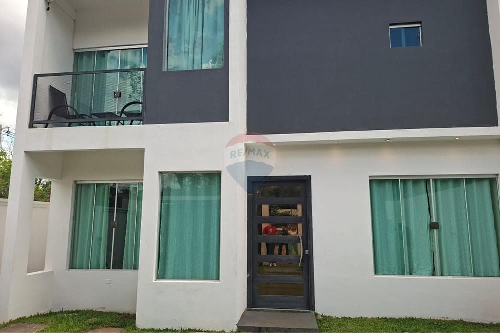 ¡Moderna Duplex con Piscina en San Bernardino!, foto 1