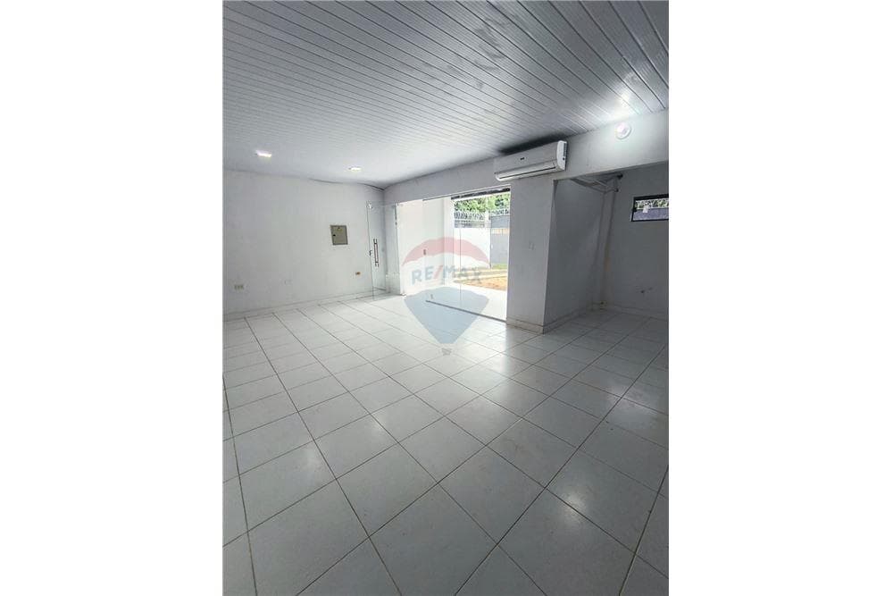 Local Comercial - Alquiler - Luque, Paraguay, foto 5