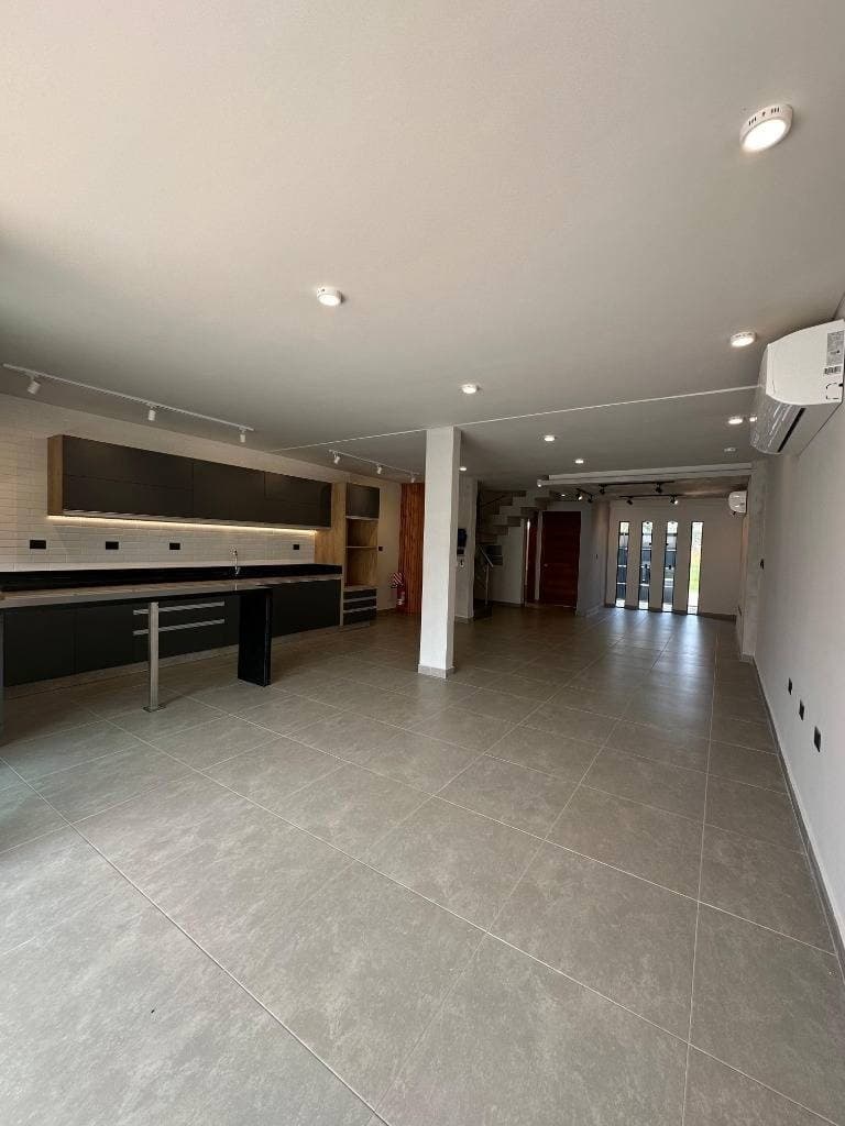 En venta – 4 dúplex en loma merlo, Luque — foto 2