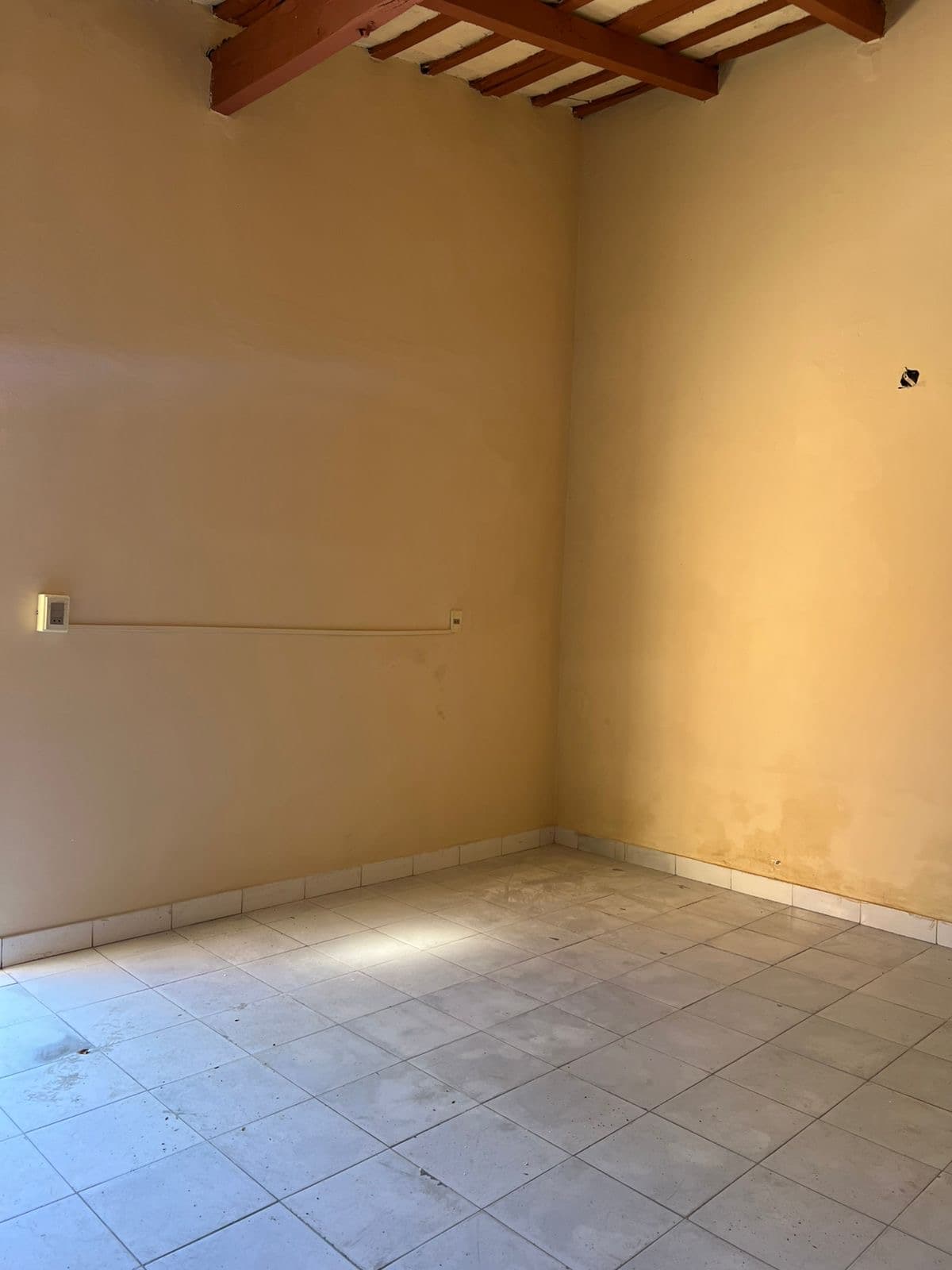 En alquiler - amplia casa para oficina - barrio la encarnacion, foto 5
