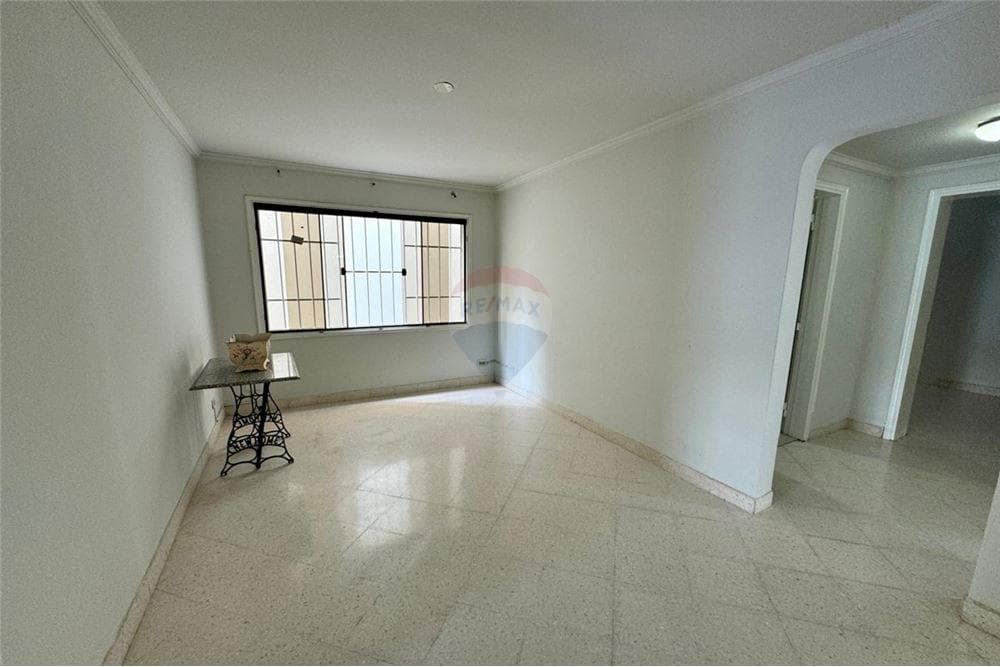 casa en barrio Mburucuya — foto 3