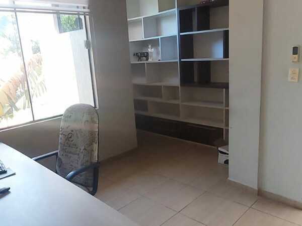 Lujosa y amplia residencia semi amoblada — foto 3