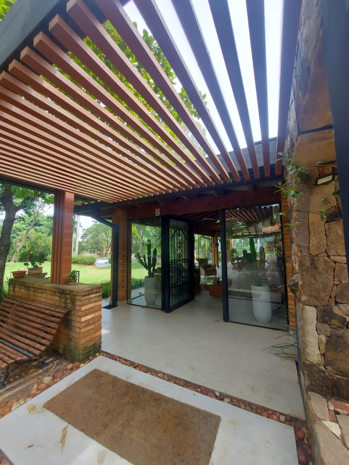 Vendo Casa en San Bernardino con Cancha de Padel - Zona Los Alpes-LHO4976423