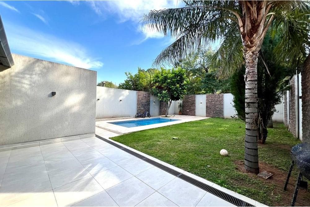 En venta amplia y hermosa residencia en Asunción, foto 2