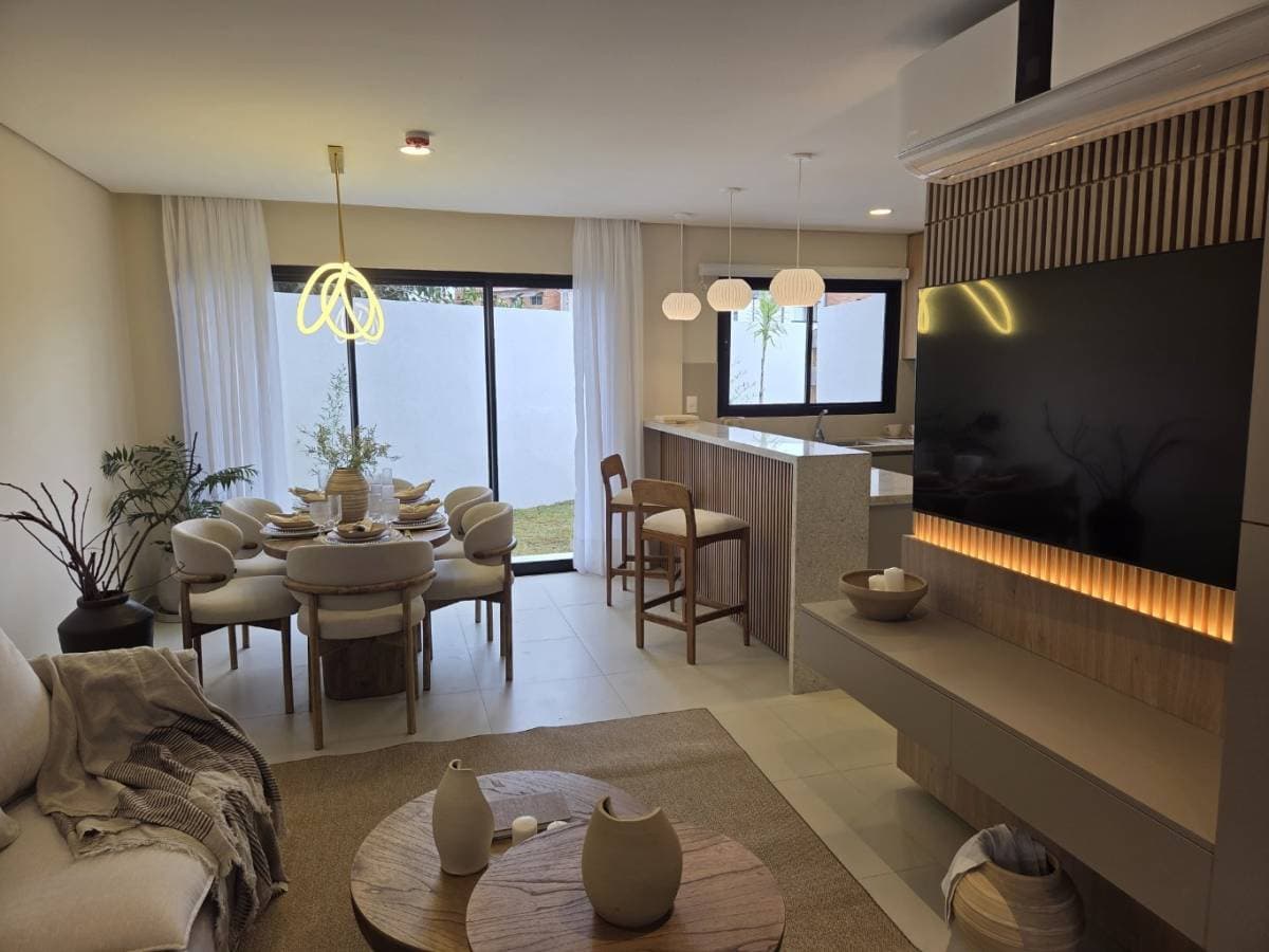 Casa Dúplex a Estrenar en Venta - Lambaré