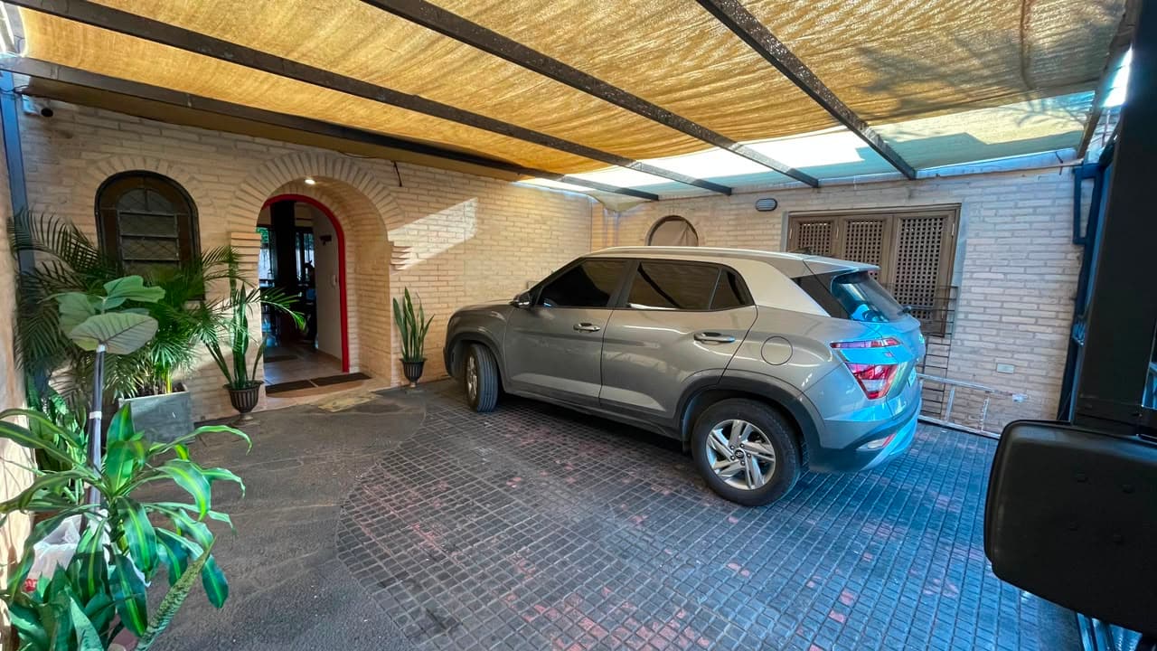 1320 usd - alquilo hermosa casa de 2 plantas c/ 3 hab. En bo. Herrera, foto 2