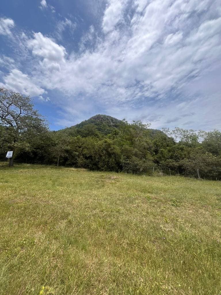 Vendo terreno al pie del cerro hũ – ruta paraguarí / piribebuy