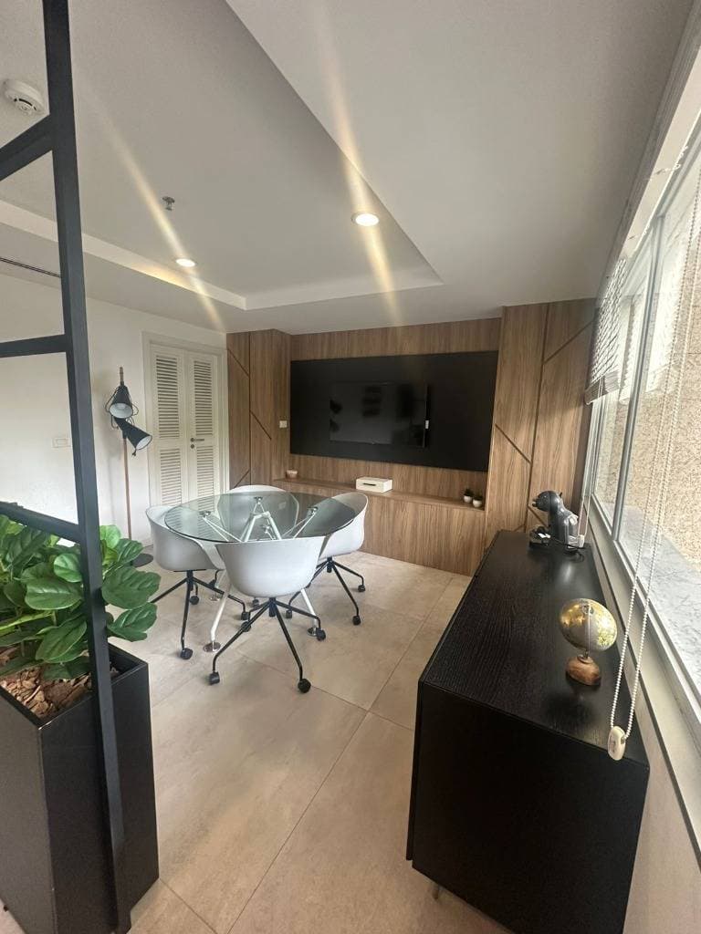 Dpto amoblado de 2 habitaciones edificio sky tower ycua satu, foto 2