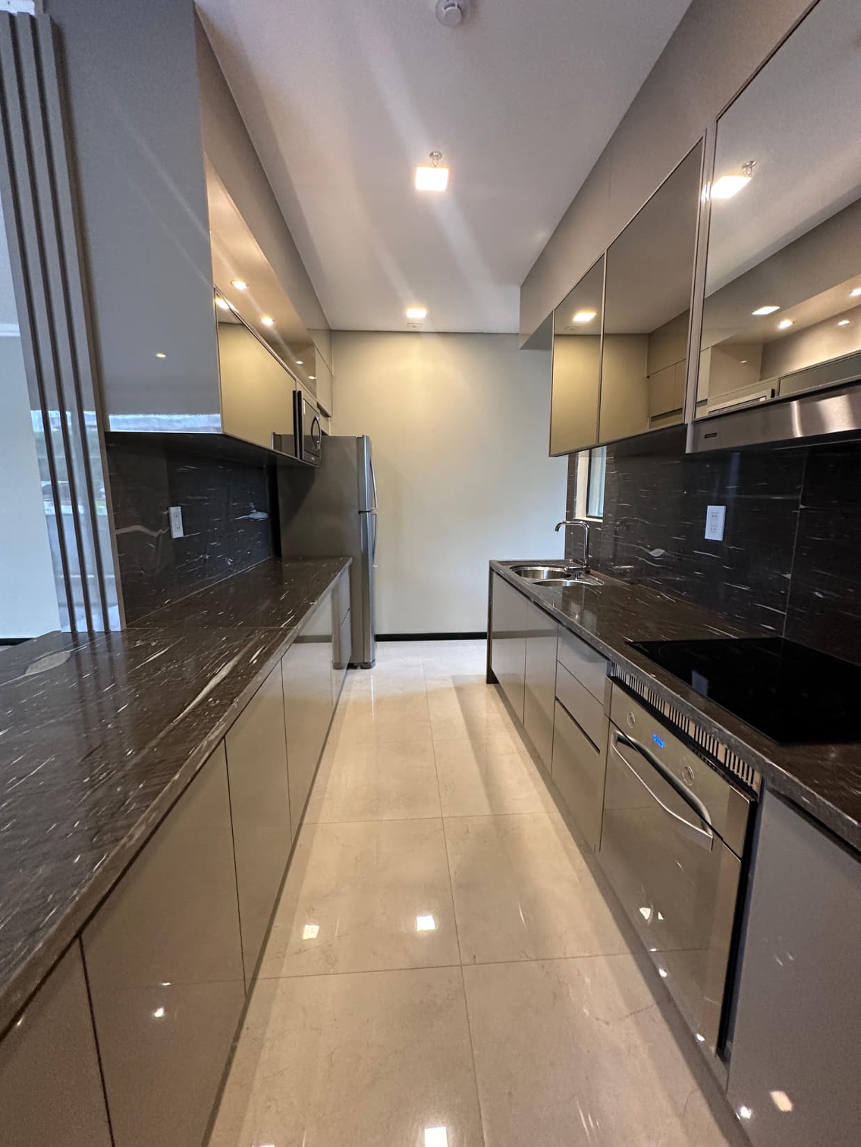 En alquier departamento de 2 dormitorios zona santísima Trinidad, foto 3