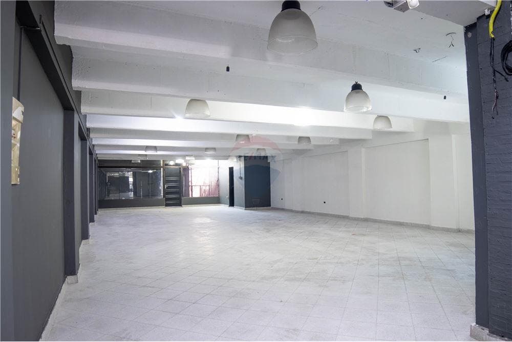 Salon Comercial - Alquiler - Mercado San Lorenzo, foto 5