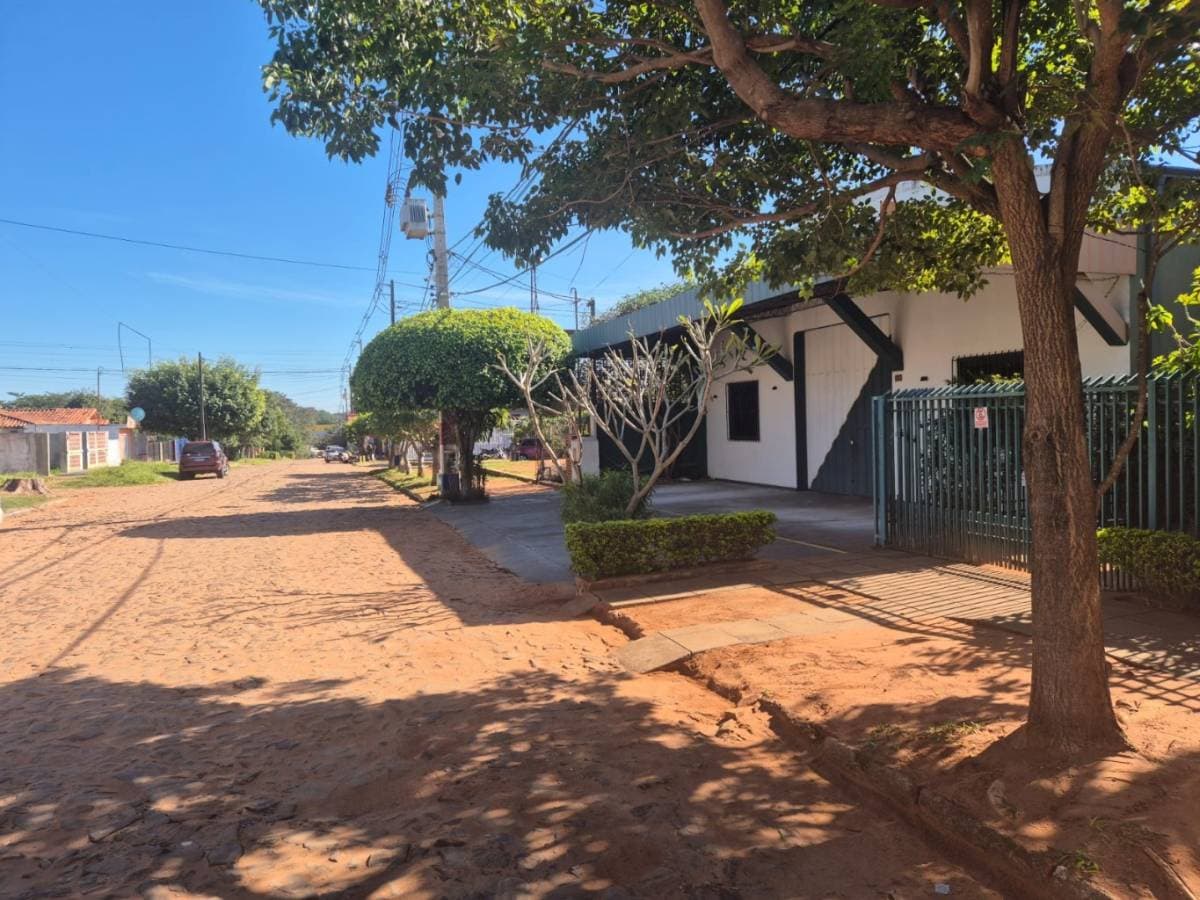 En venta amplia casa a remodelar en San Lorenzo, foto 2