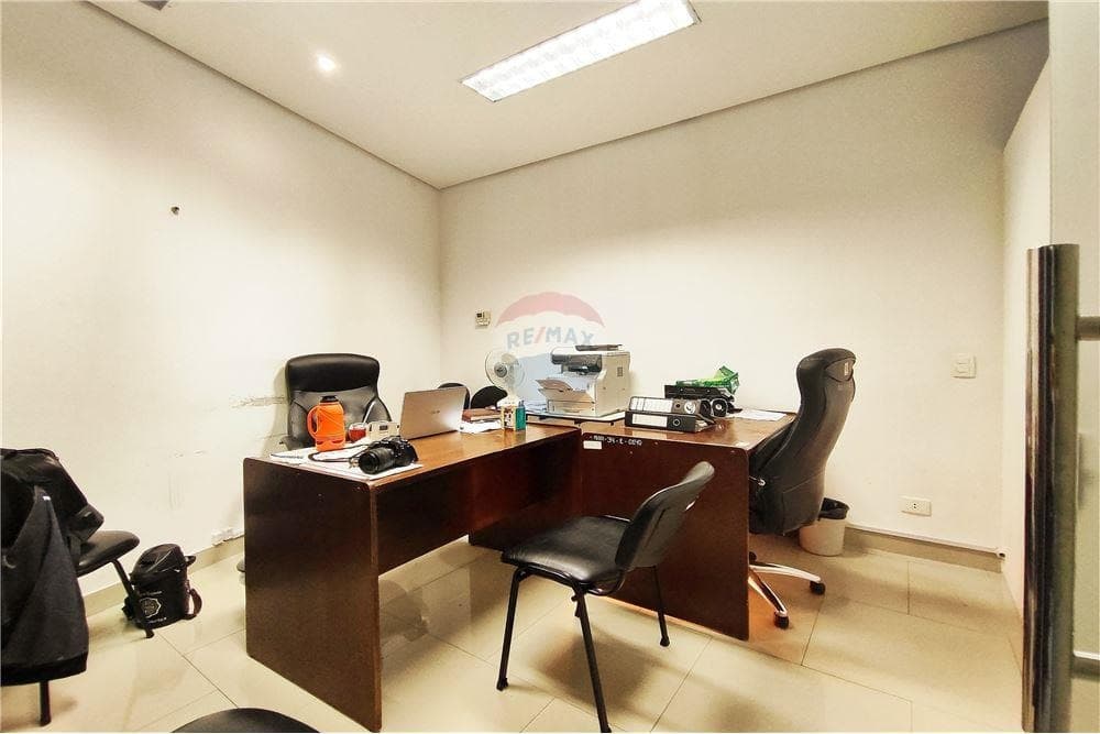 Amplia residencia para oficina sobre gral. Santos!, foto 5