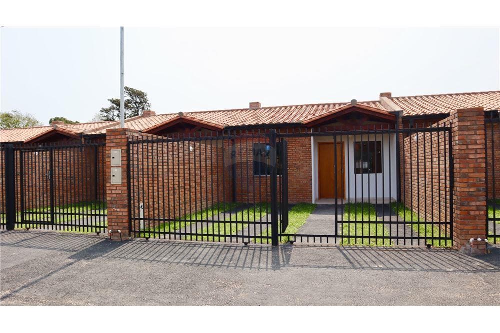 Chalet De 2 Hab. A Estrenar, Zona Abasto Norte