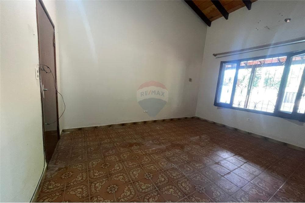 Amplia casa asuncion barrio san vicente — foto 5