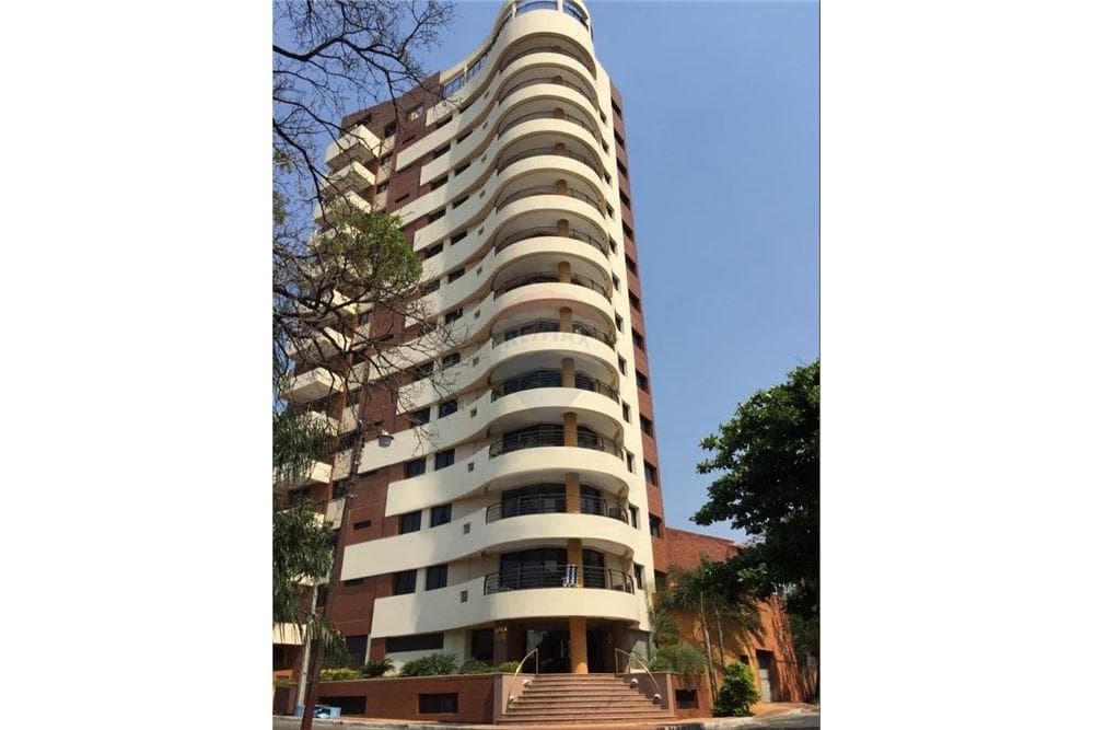 Vendo departamento en edificio balcones del parque