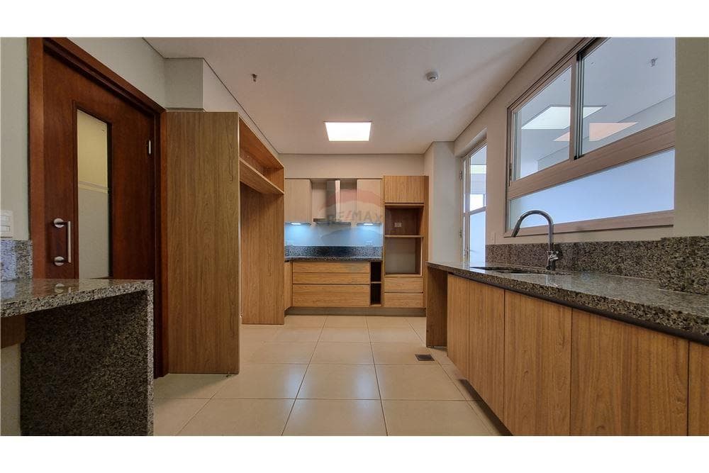 Depto de 3 hab + area de servicio en barrio Herrera — foto 2