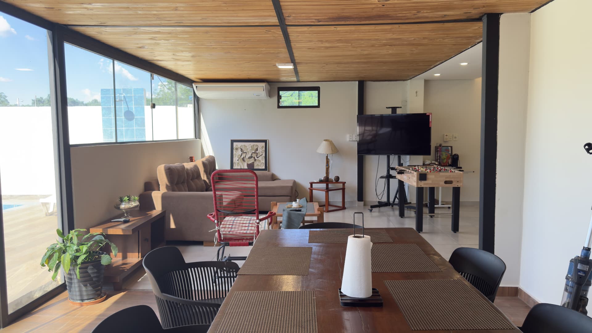San Bernardino: Moderna Casa Con Piscina Y Quincho, foto 4
