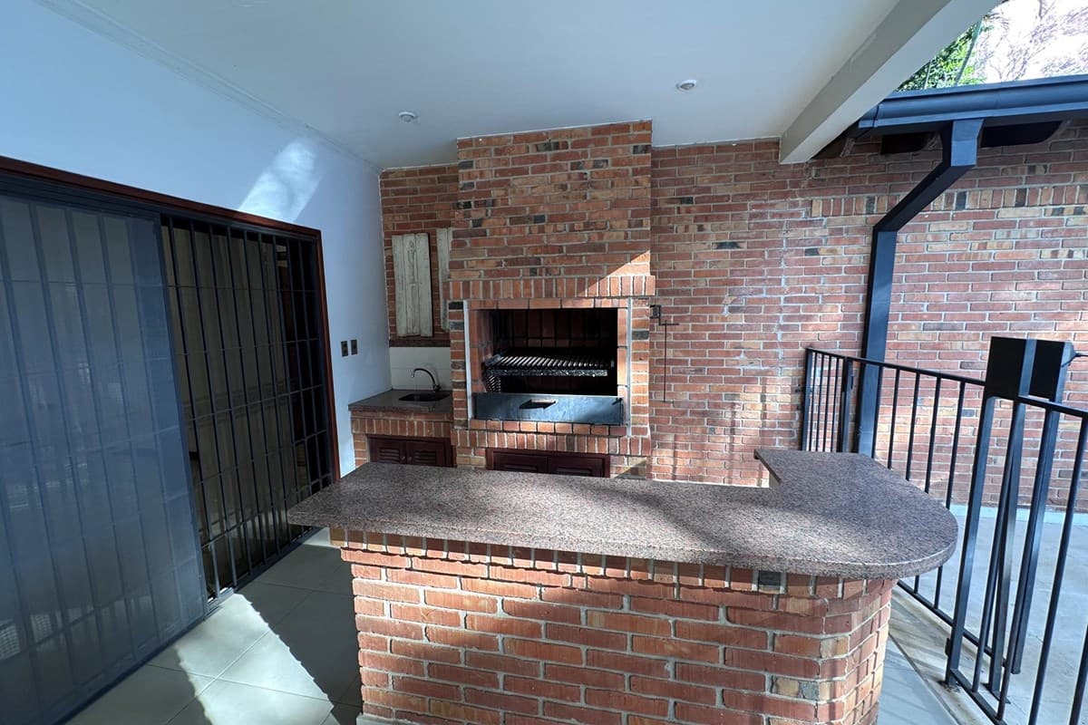 Residencia-Alquiler-Av Ciudad del Vaticano , Bernardino Caballero, Asunción, foto 4
