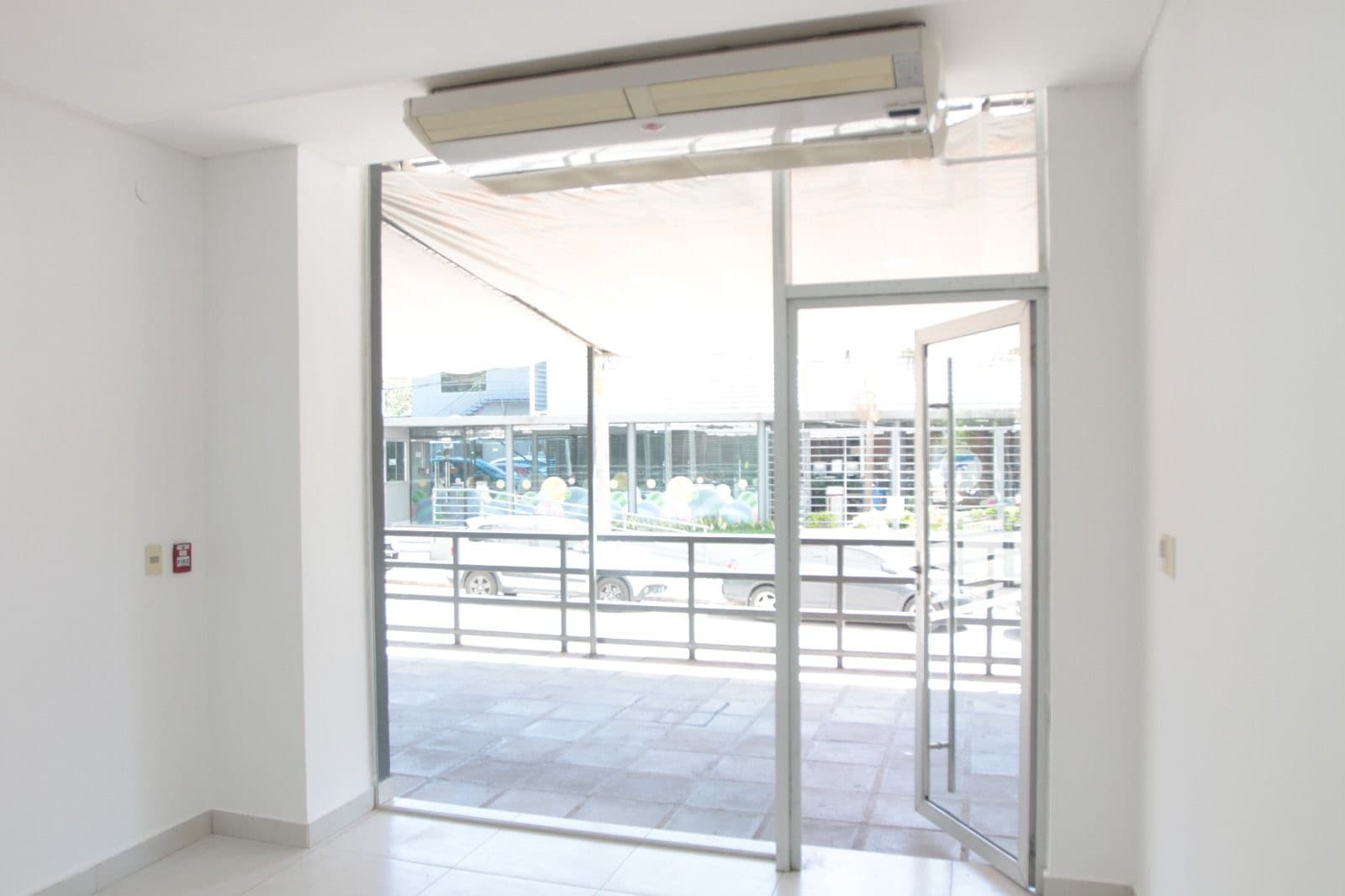 salón comercial en Villa Morra para oficina o comercio — foto 2