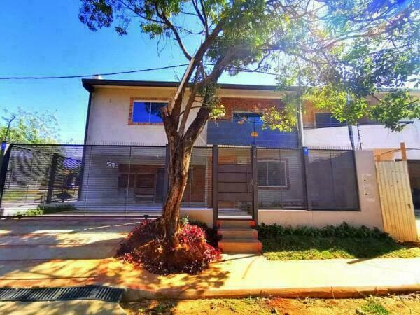 Vendo duplex en loma pyta