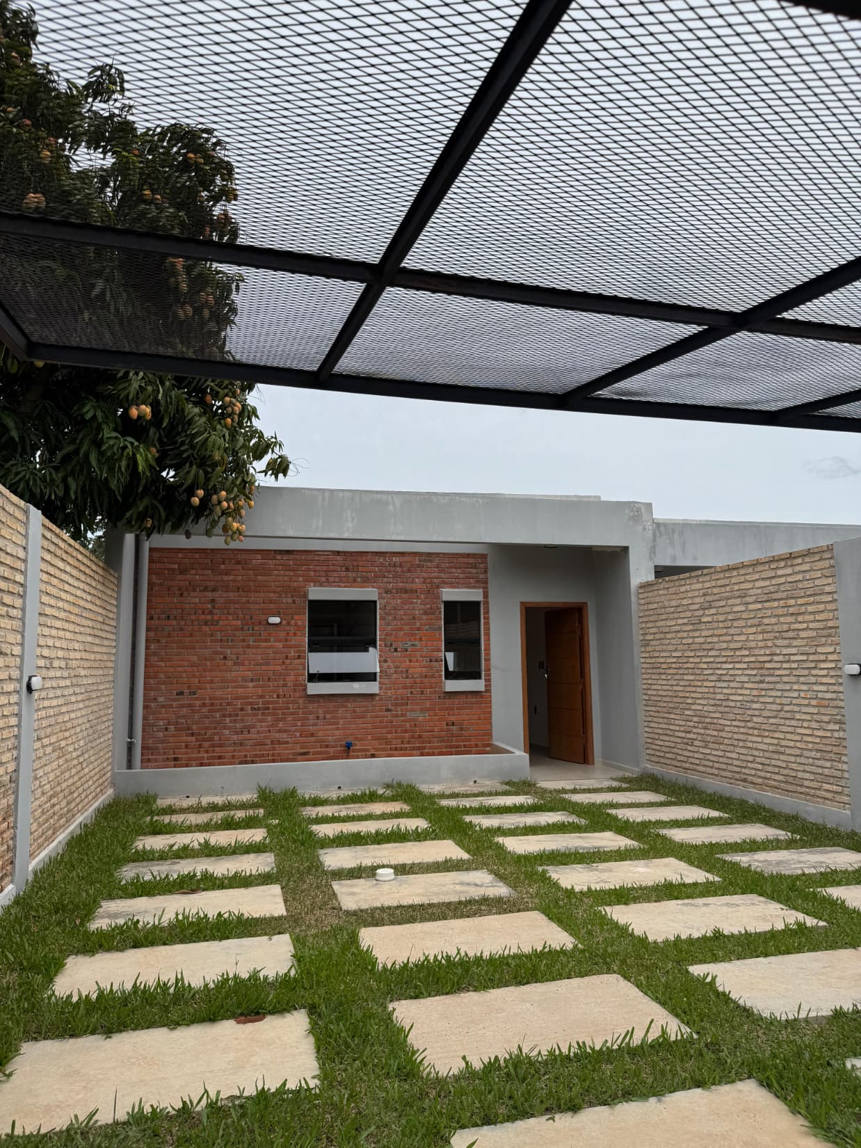 En venta casa tipo chalet a estrenar en Luque