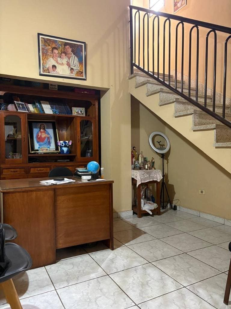 casa de dos plantas en Tercer barrio - Luque, foto 5