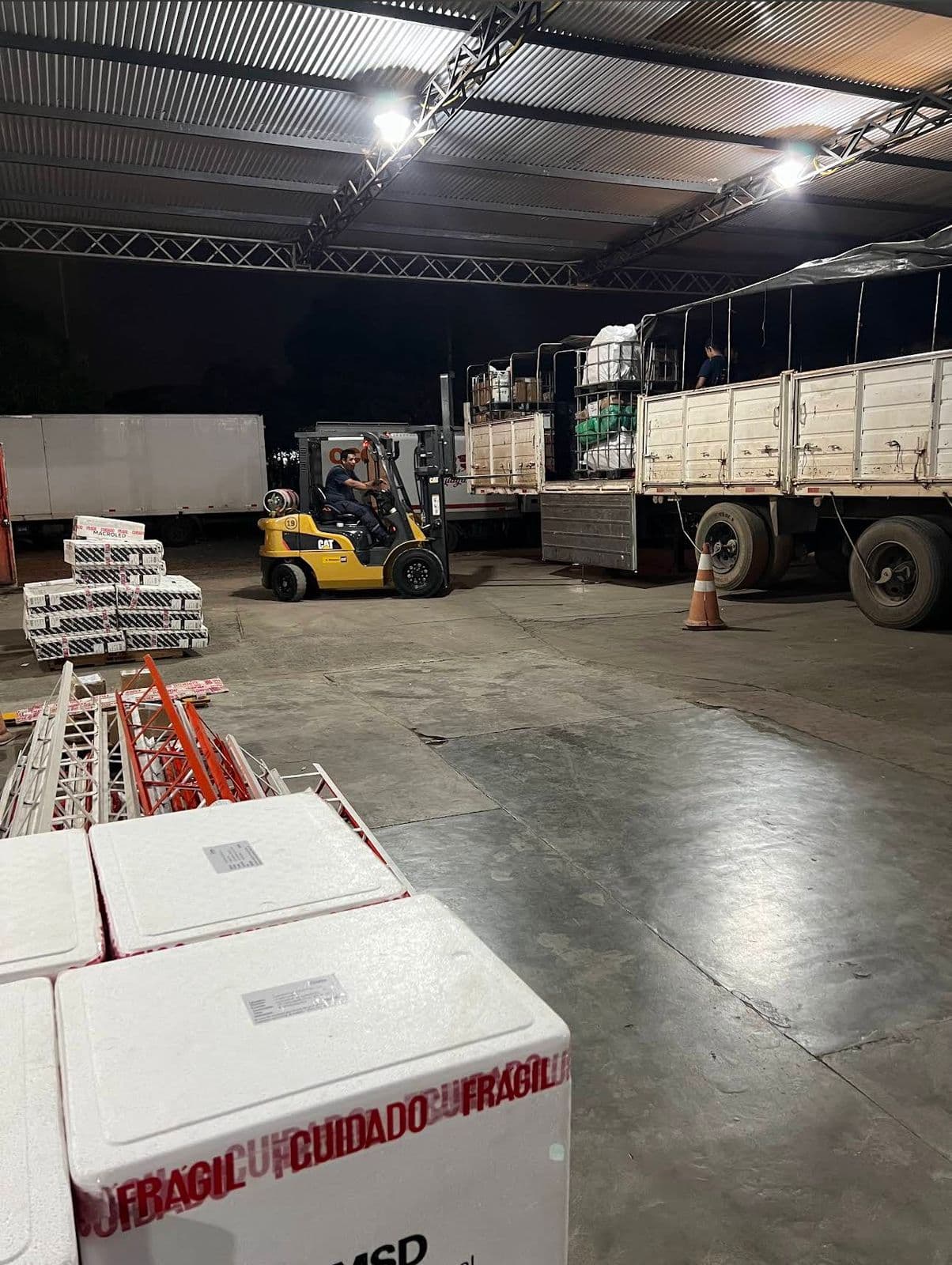 EN ALQUILER | depósito tinglado con oficinas Barrio Villa Aurelia, Asunción — foto 3