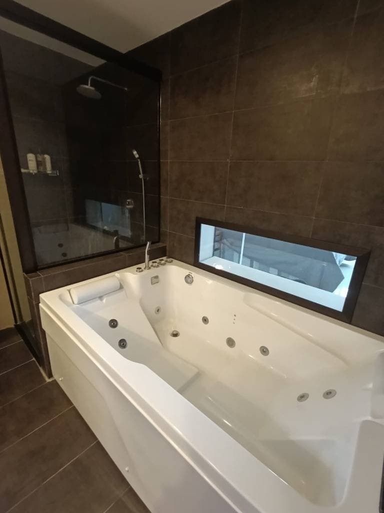 Amplio departamento de 3hab en suite amoblado — foto 5