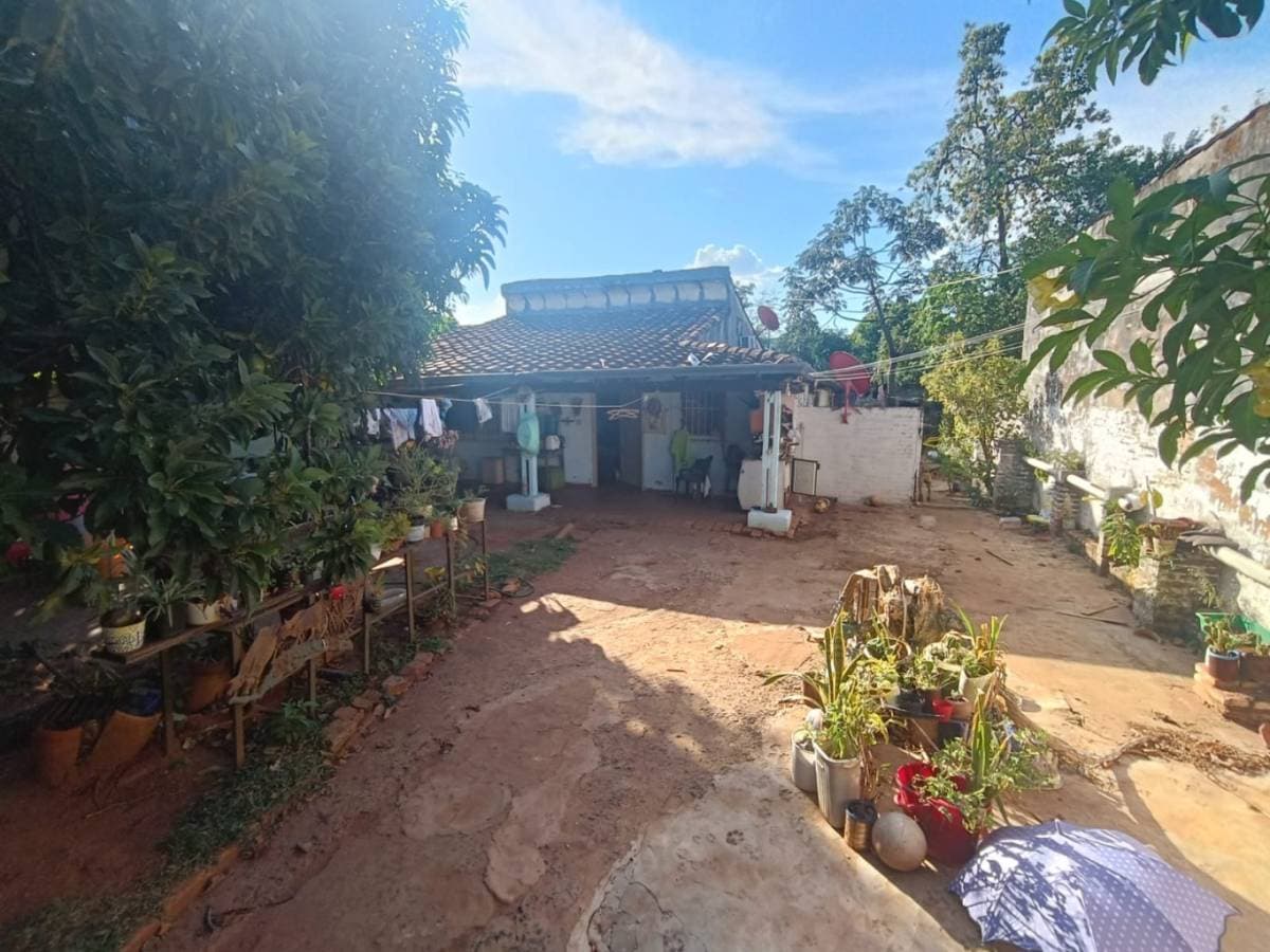 Amplio terreno con construccion en lambare limite con asuncion, foto 5