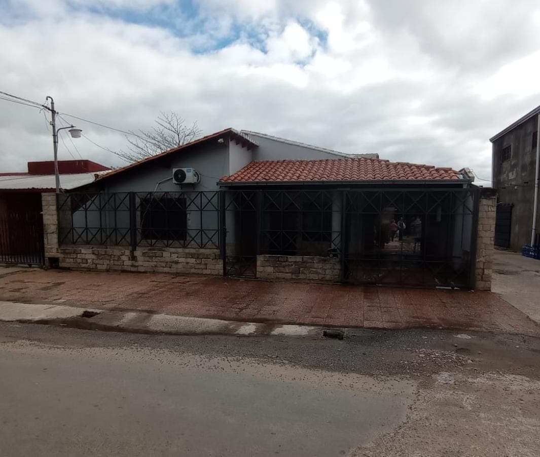 Vendo casa en Mariano Roque Alonso