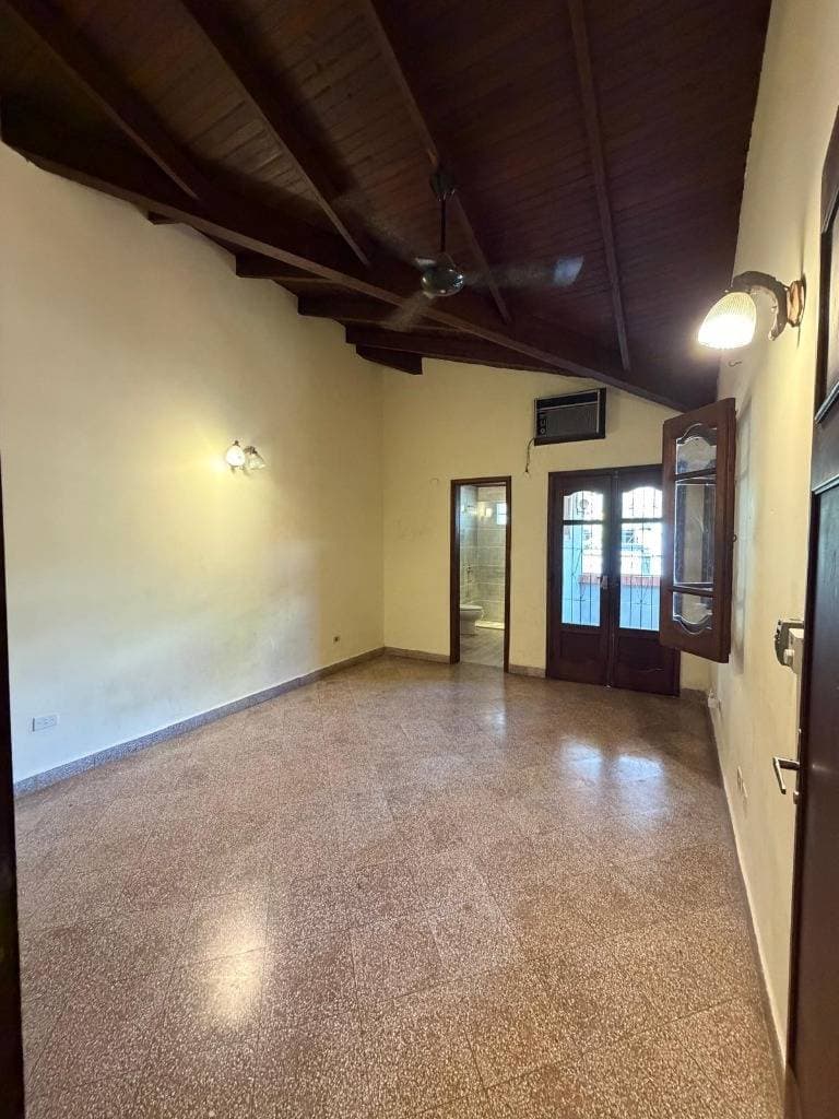 Casa con quincho y jardín | Mburucuyá, foto 3