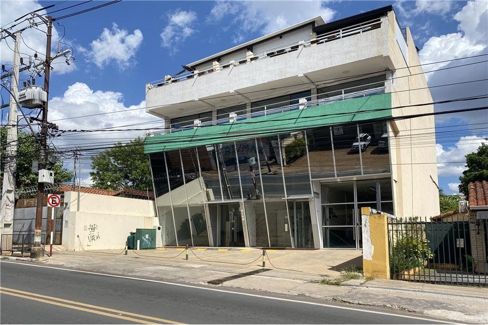 Edificio Corporativo / Comercial, foto 1