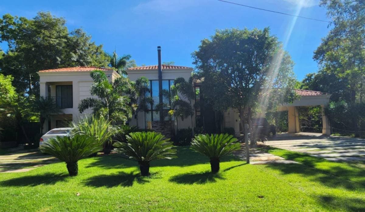 Residencia de estilo toscano en barrio cerrado surubi`i — foto 3