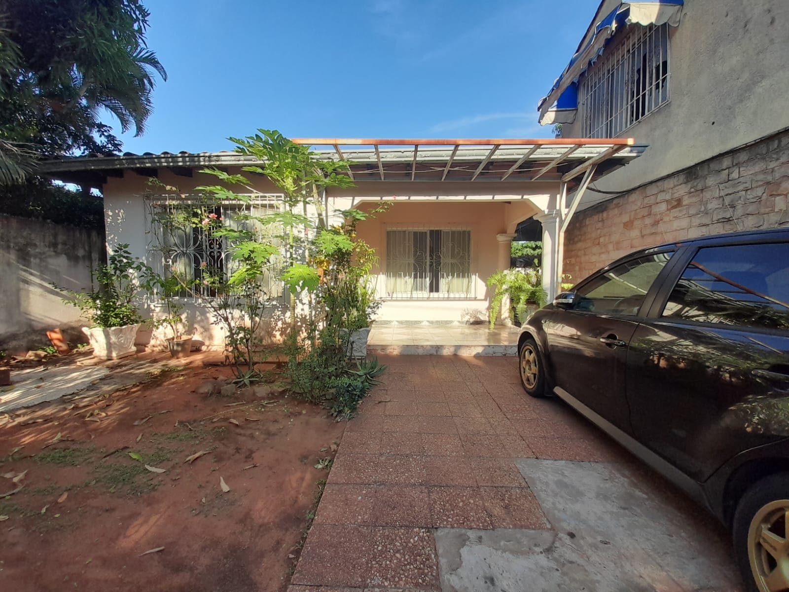 Casa Con Salón Comercial En Venta, Lambaré — foto 3