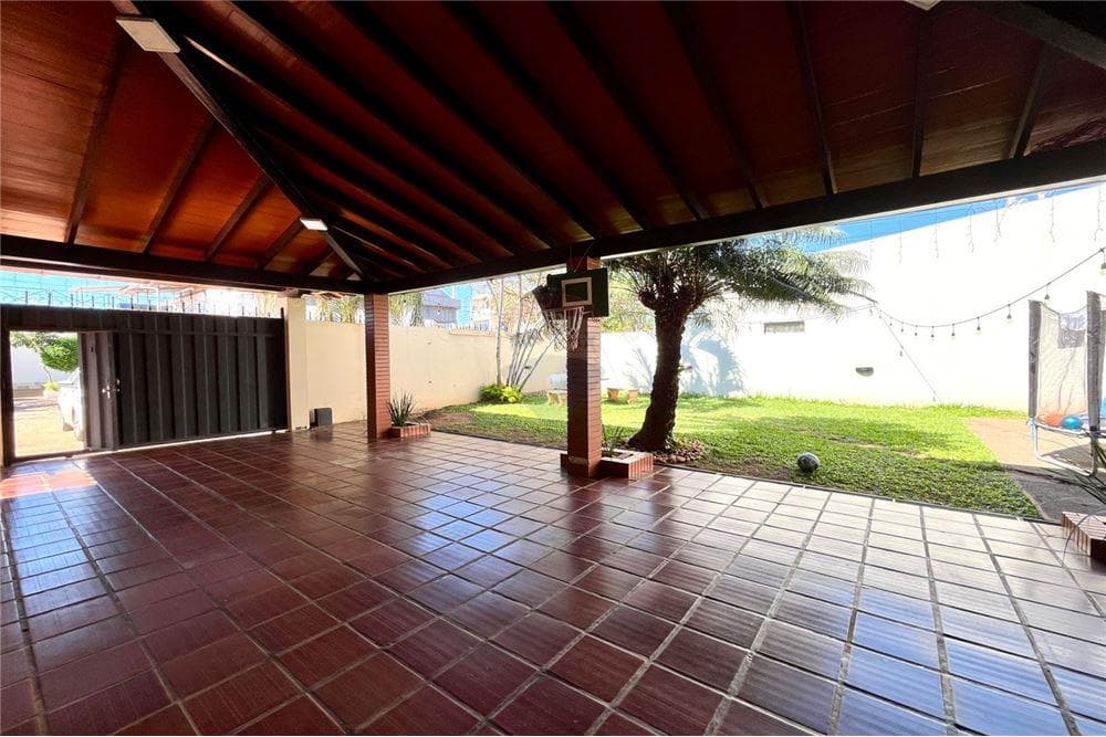 Casa con local comercial en esquina /Villa Ofelia, foto 2