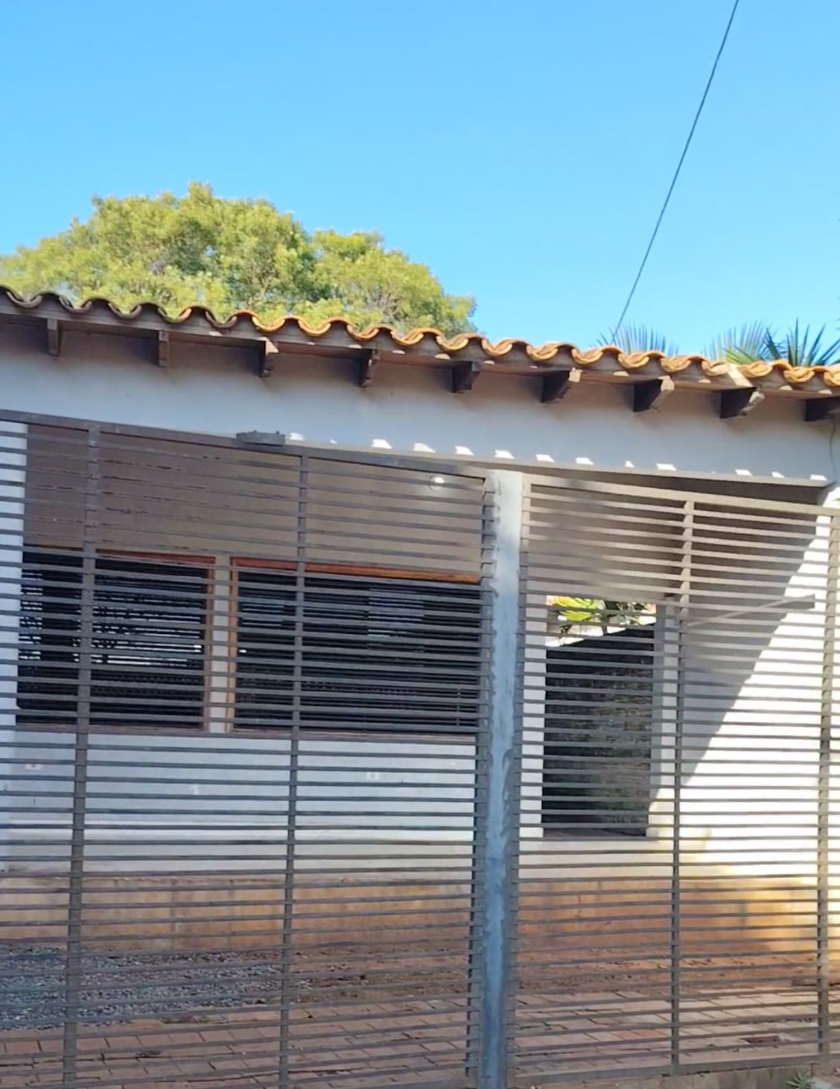 Vendo casa apmplia en la ciudad de Ñemby Caaguazu