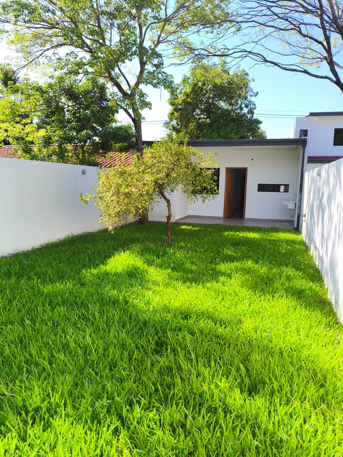 EN VENTA CASA en Mariano Roque Alonso- Barrio San Luis — foto 3