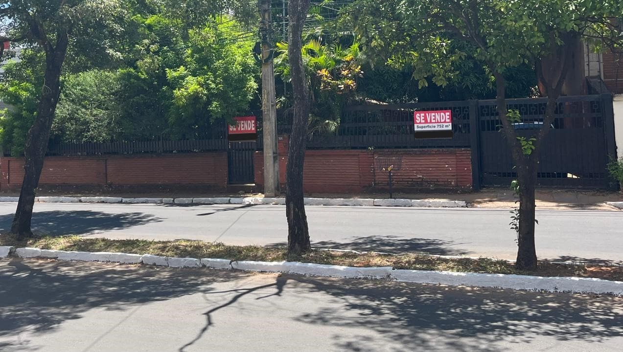 Amplio Terreno Para Inversión — foto 3