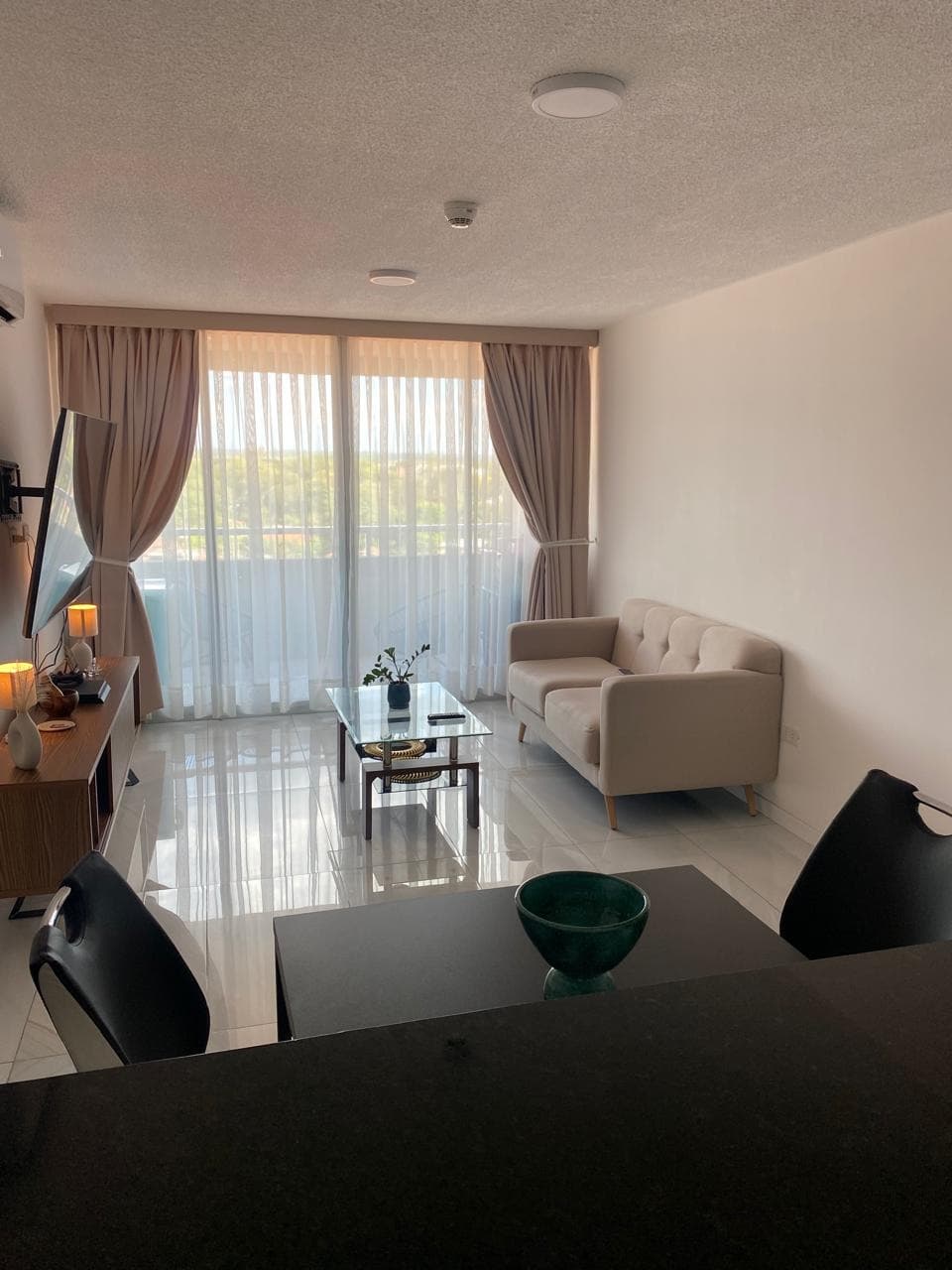 Alquilo departamento premium en surubii altamira
