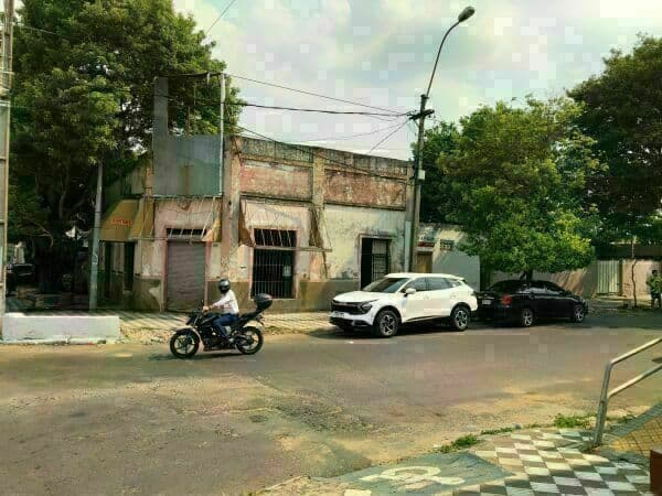 Vendo propiedad en esquina sobre felix bogado