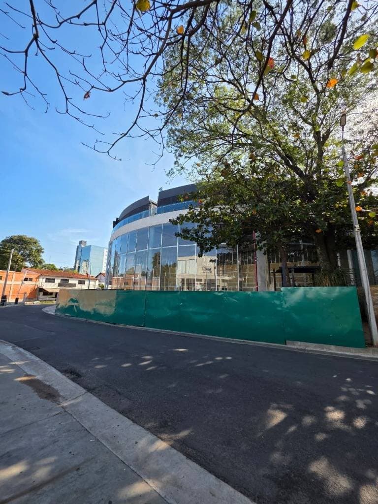 de Local Comercial en Paseo Los Árboles 750m2, Asunción, foto 3