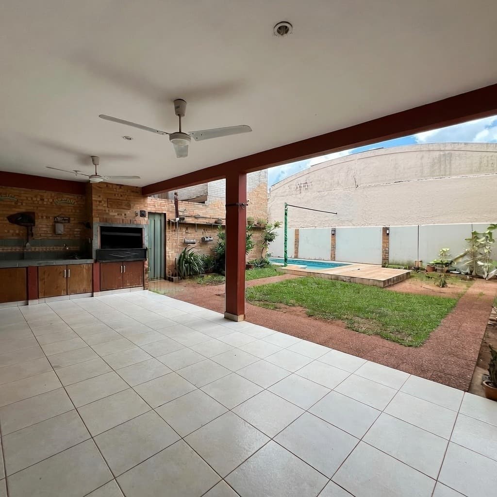 Casa Con Piscina, Jacuzzi Y Quincho | 4 Dorms | 3 Cocheras | Fernando de la Mora — foto 5