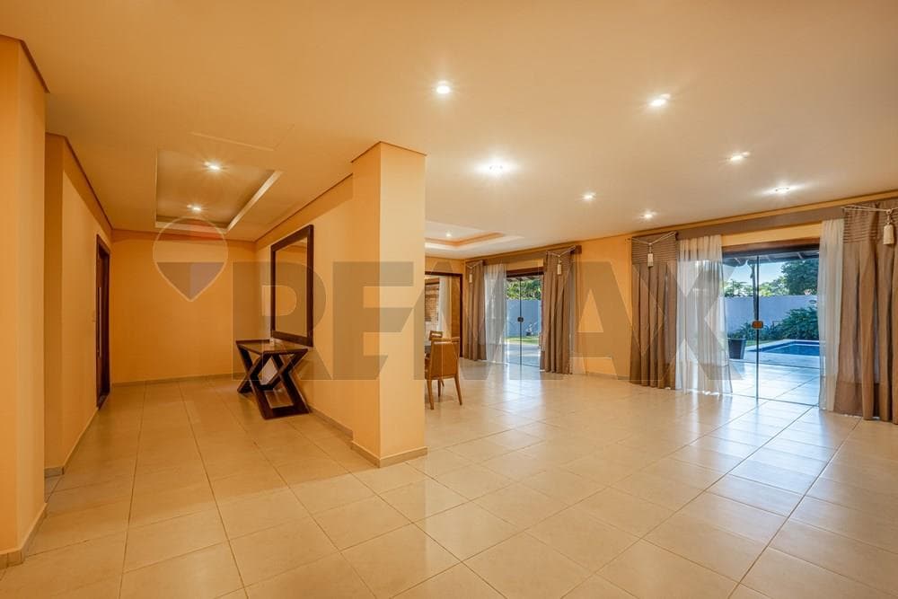 Residencia de 4 dormitorios en Las Lomas, foto 4