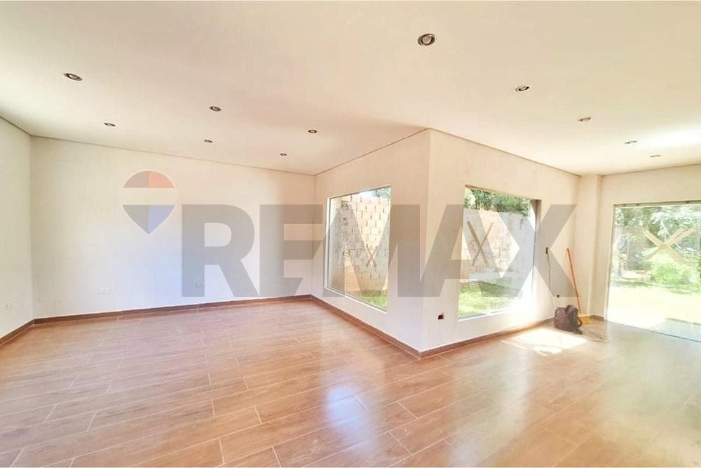 Casa - Venta - Luque, Central, Paraguay, foto 2