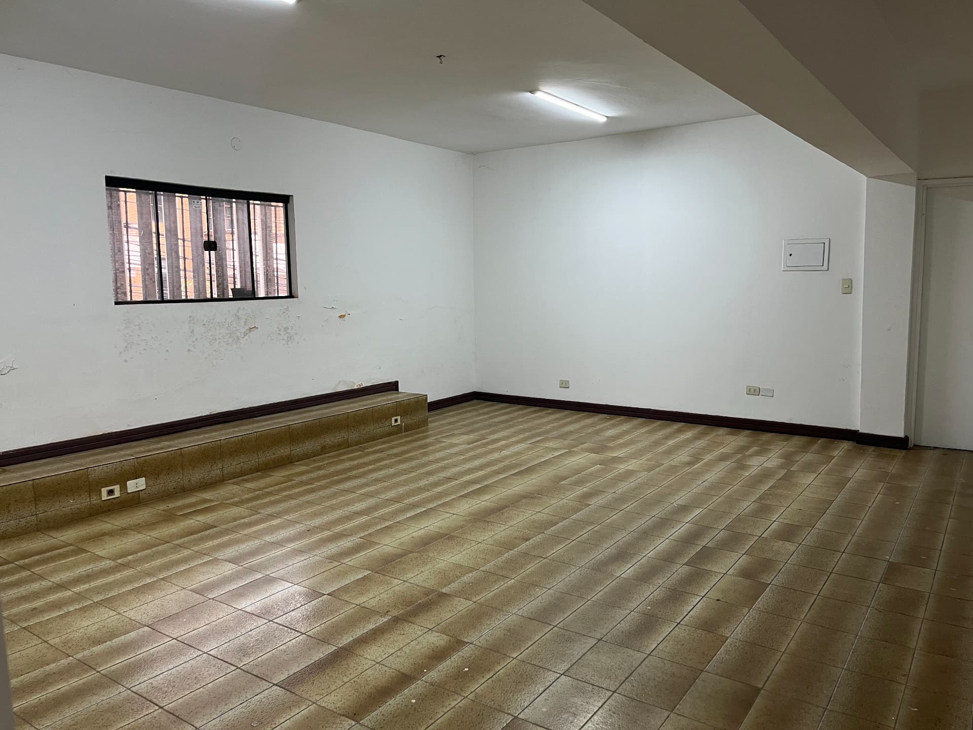 Oficina en alquiler | zona centro – catedral, foto 2